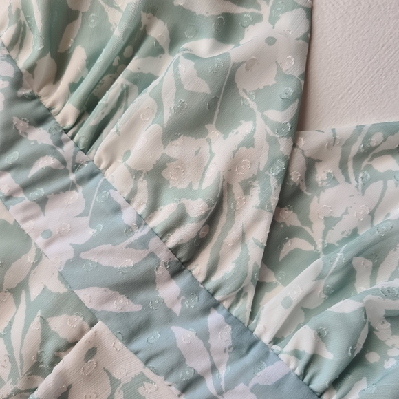 Ally Size 8 Floral Pastel Green & White Playsuit - Picture 5 of 11